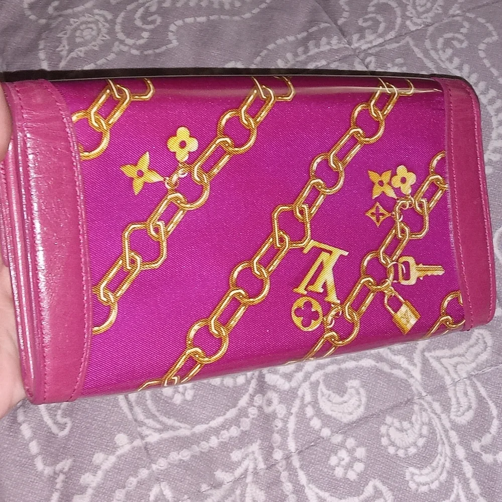 RARE Louis Vuitton LIMITED EDITION Scarf Chain Print Wallet HOT PINK
